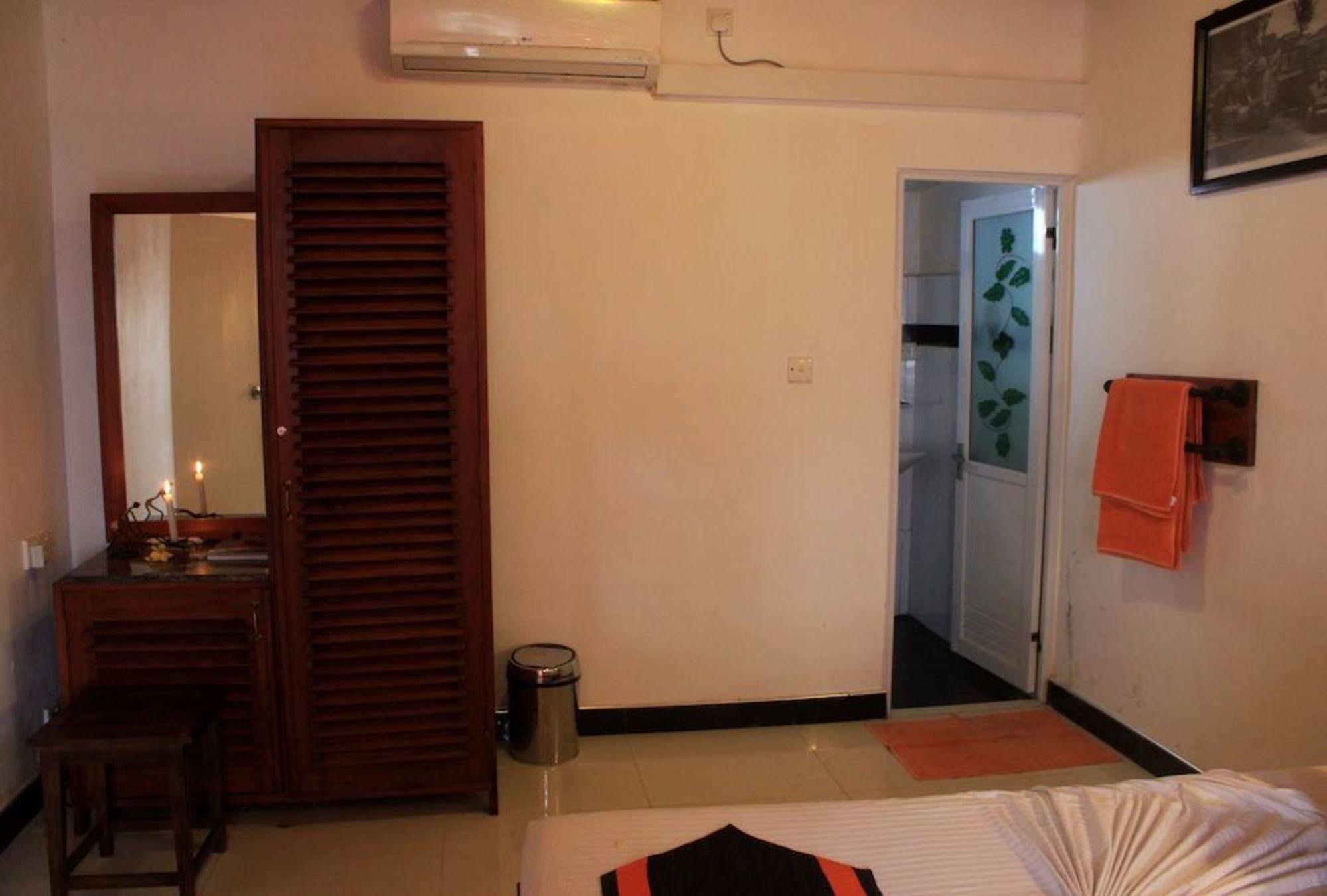 Samaya Beach Hotel Unawatuna Exterior photo